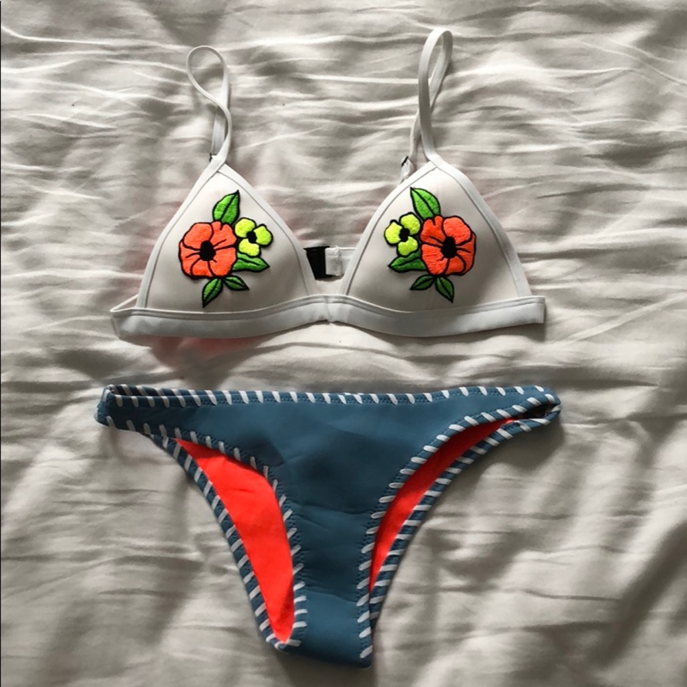 TRIANGL Bikini